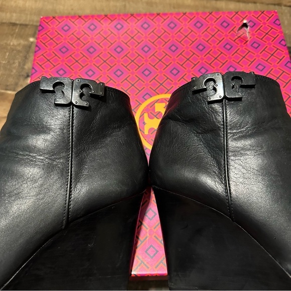 Tory Burch 'Lowell' Wedge Bootie - Picture 8 of 10